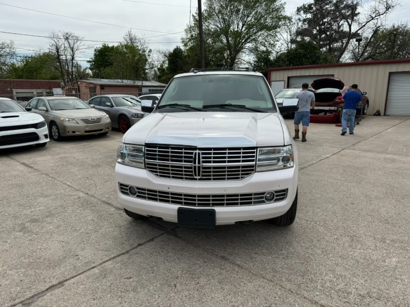 Lincoln Navigator 2012 price $14,999