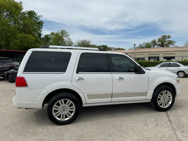 Lincoln Navigator 2012 price $14,999