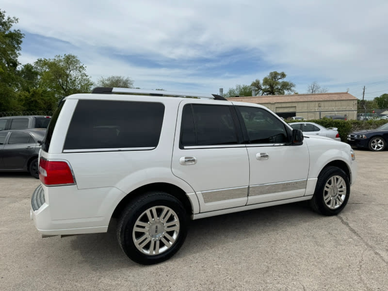 Lincoln Navigator 2012 price $14,999