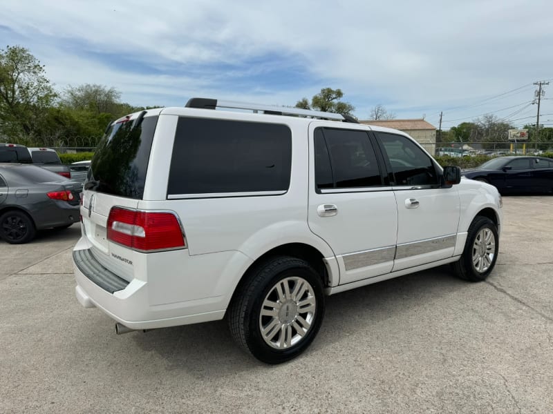 Lincoln Navigator 2012 price $14,999