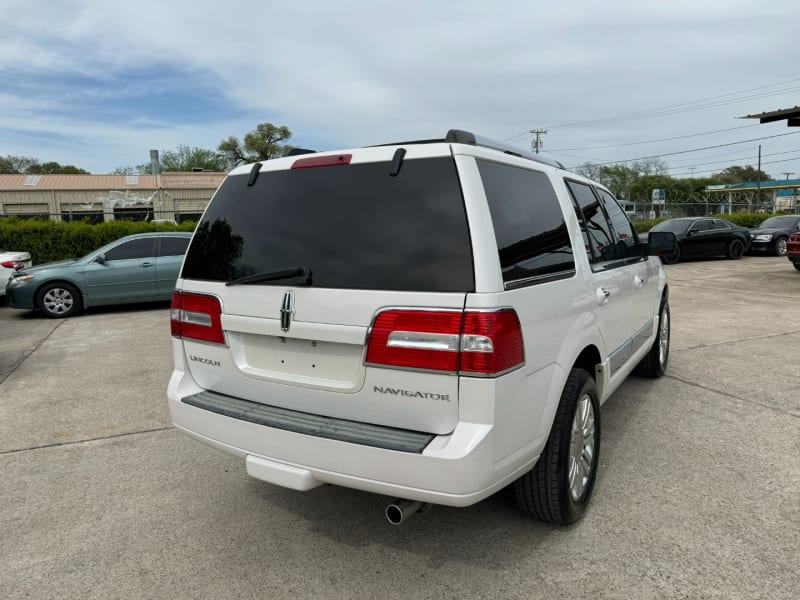 Lincoln Navigator 2012 price $14,999