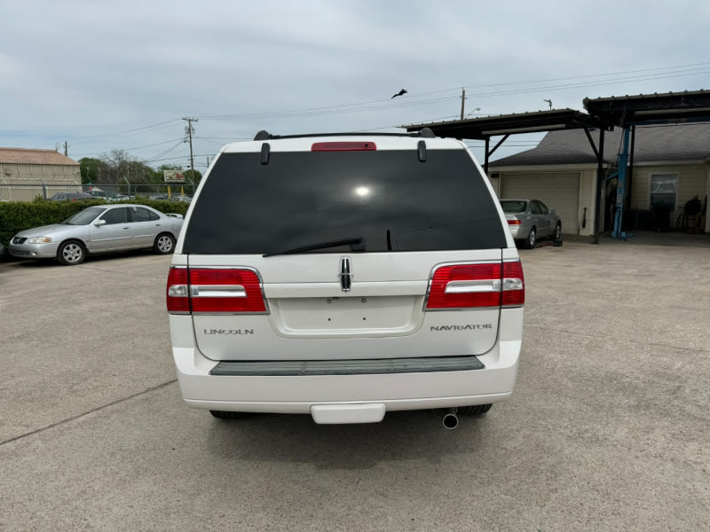 Lincoln Navigator 2012 price $14,999