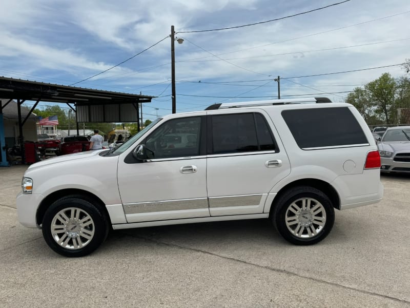 Lincoln Navigator 2012 price $14,999