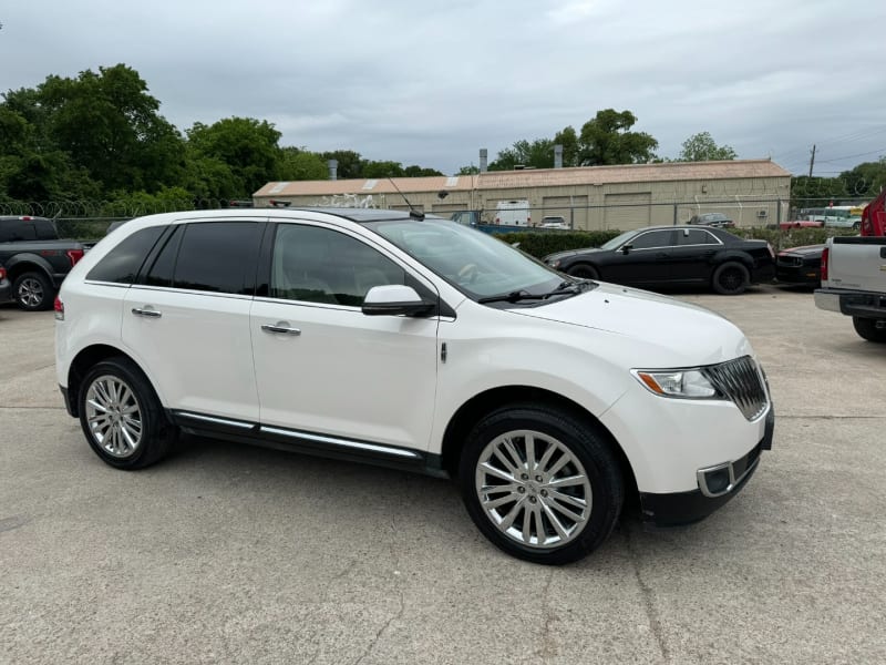 Lincoln MKX 2013 price $12,999