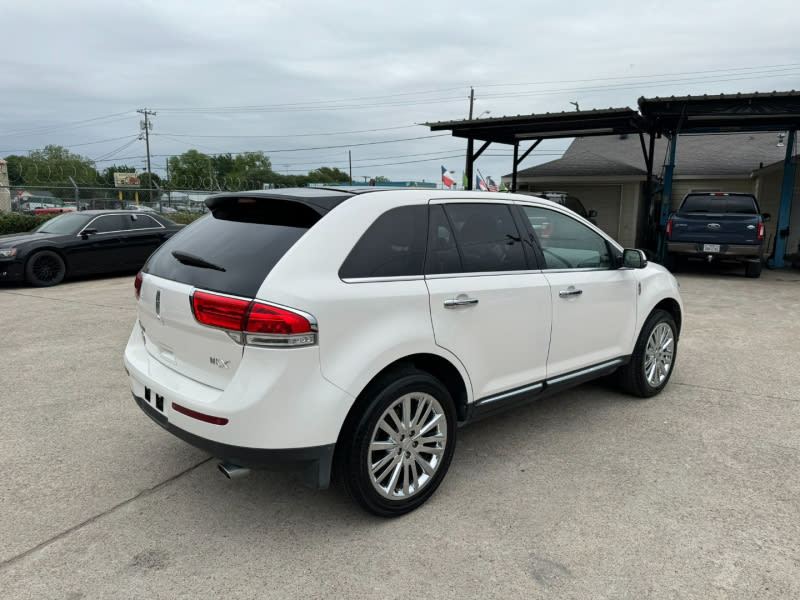 Lincoln MKX 2013 price $12,999