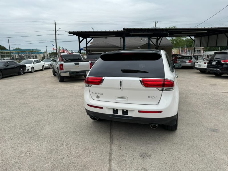 Lincoln MKX 2013 price $12,999