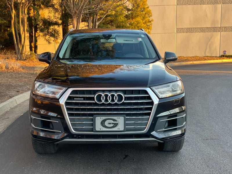 Audi Q7 2017 price $18,999