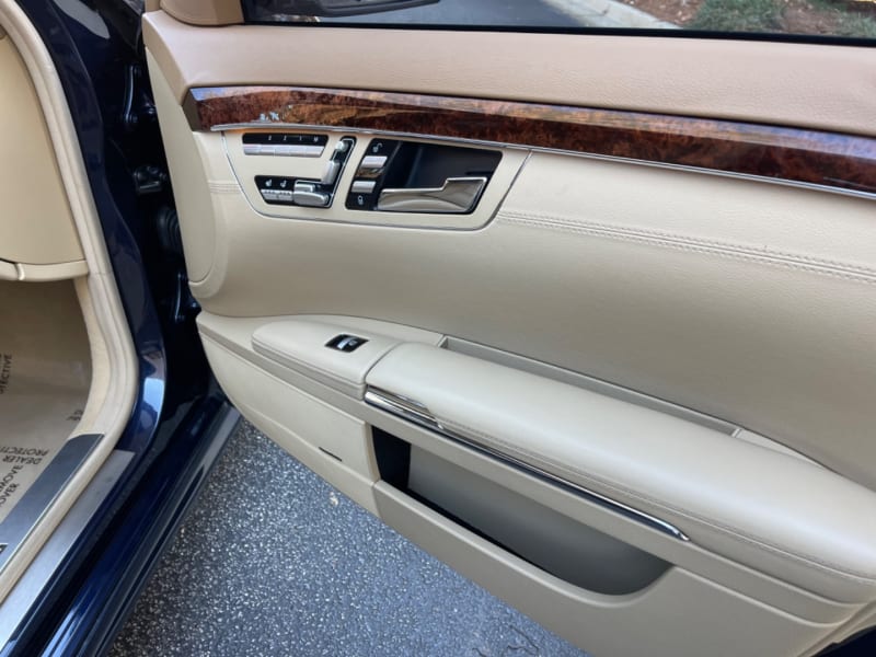 Mercedes-Benz S-Class 2012 price $26,999