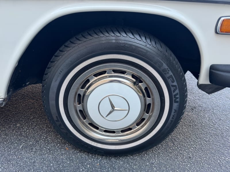 Mercedes-Benz C280 1976 price $14,999