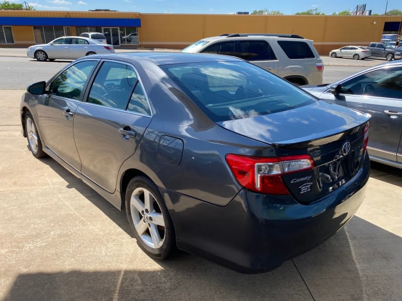 TOYOTA CAMRY 2012 price $11,000 Cash