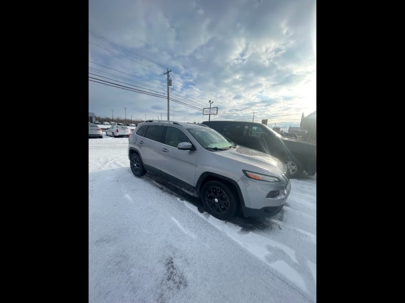 Jeep Cherokee 2015 price $10,750