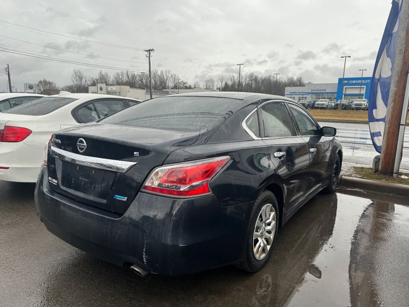 Nissan Altima 2014 price $9,400