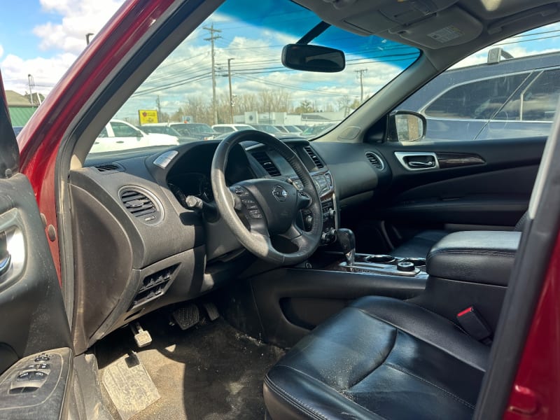 Nissan Pathfinder 2016 price $12,500