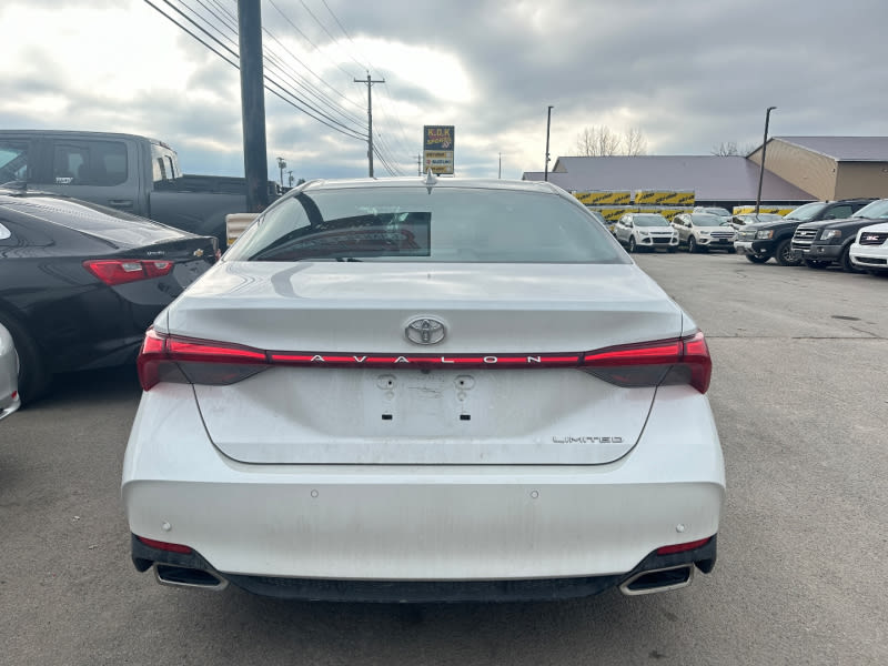 Toyota Avalon 2019 price $28,000