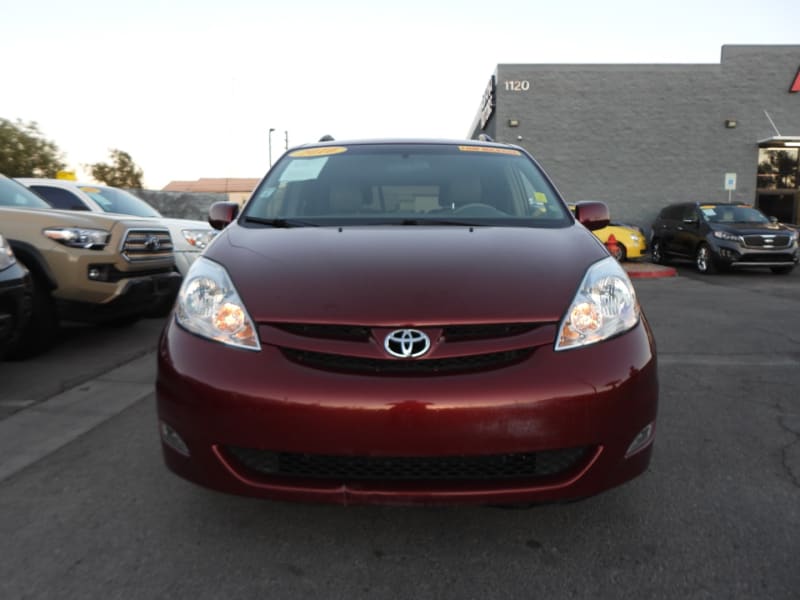 Toyota Sienna 2010 price $13,995