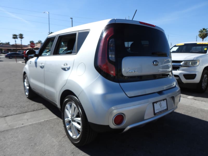 Kia Soul 2018 price $8,995