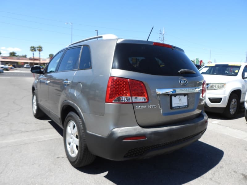 Kia Sorento 2011 price $9,995