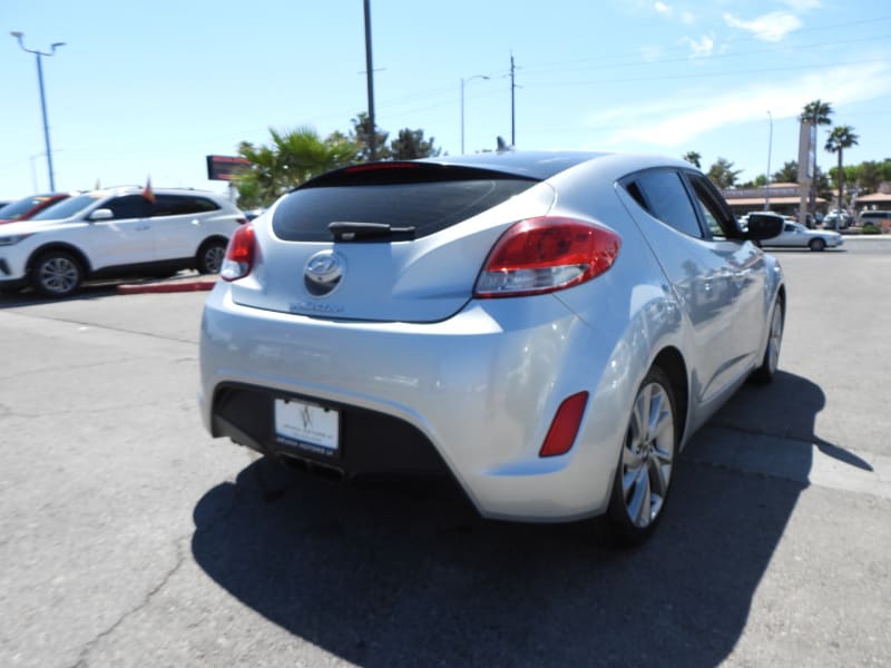 Hyundai Veloster 2017 price $10,995