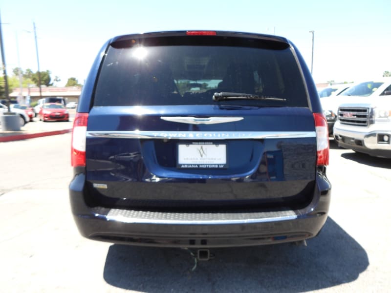 Chrysler Town & Country 2016 price $9,995