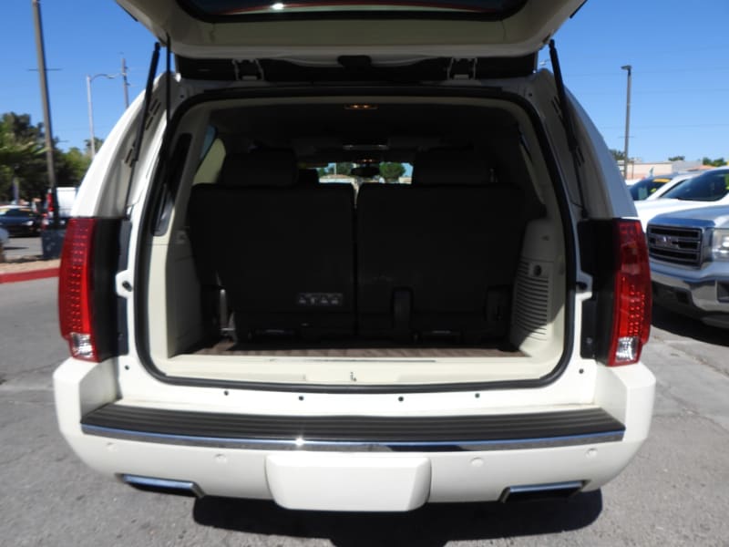 Cadillac Escalade 2013 price $16,995