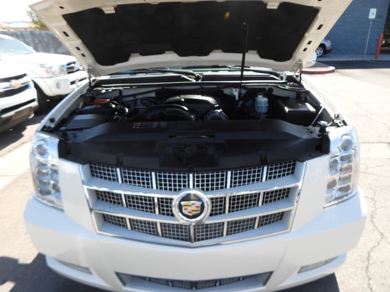 Cadillac Escalade 2013 price $16,995