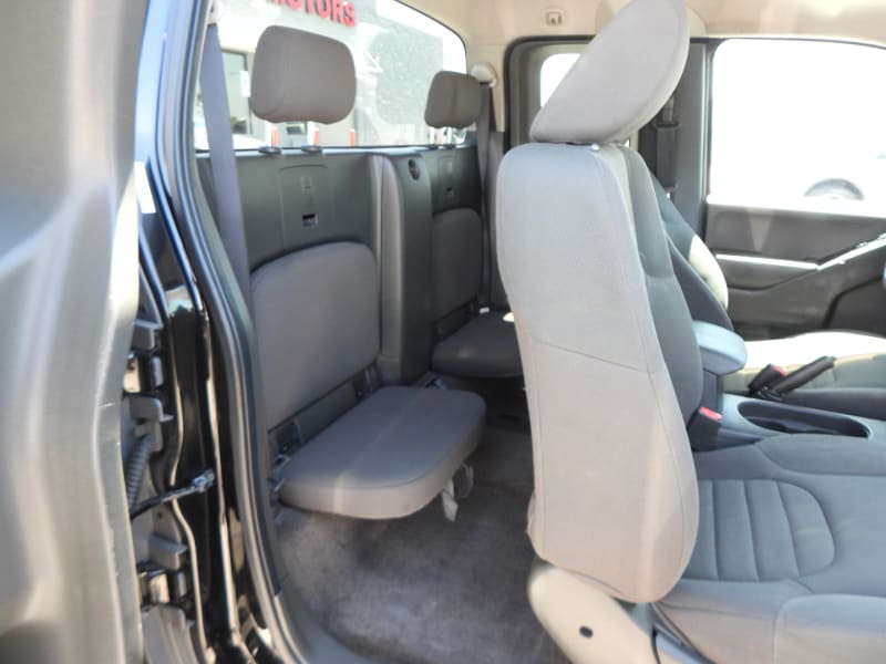 Nissan Frontier 2015 price $11,995