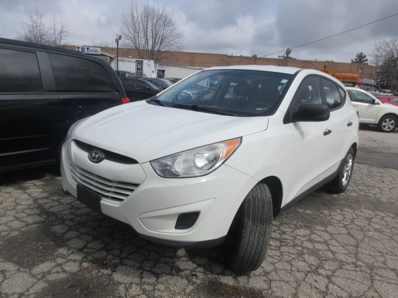 Hyundai Tucson 2013 price $6,900