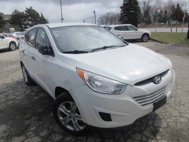 Hyundai Tucson 2013 price $6,900