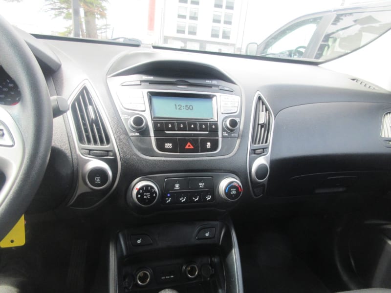 Hyundai Tucson 2013 price $6,900