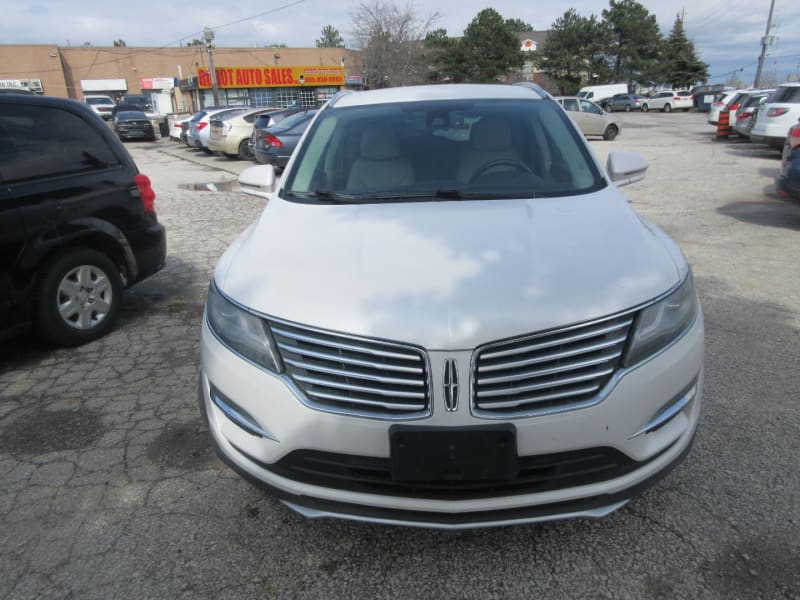 Lincoln MKC 2017 price $12,900