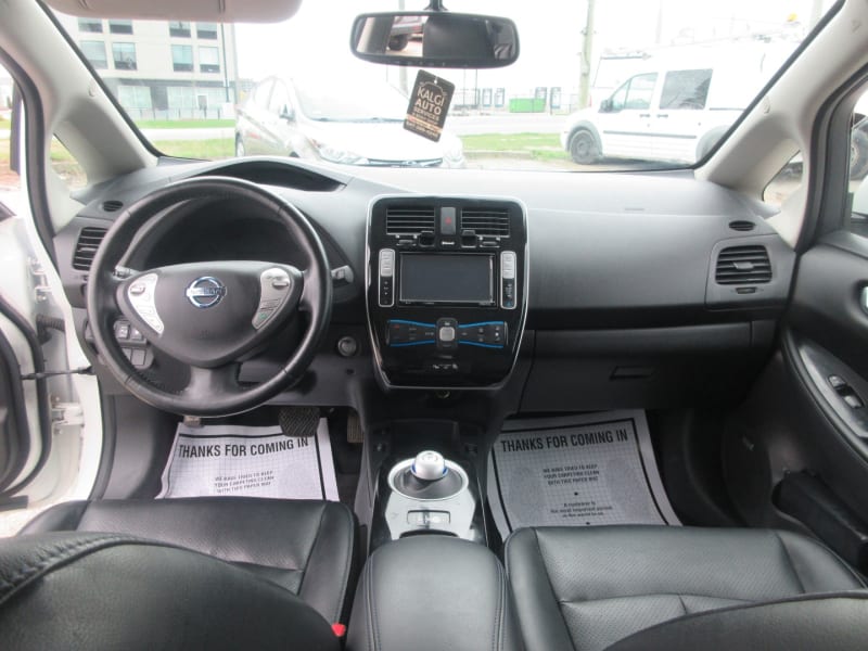Nissan LEAF 2015 price $9,900