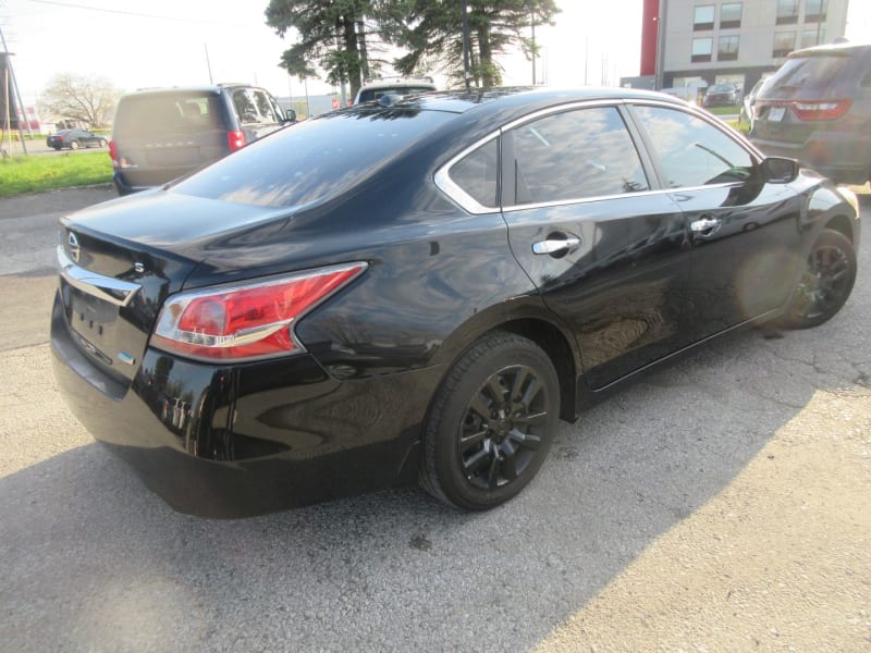 Nissan Altima 2015 price $6,900