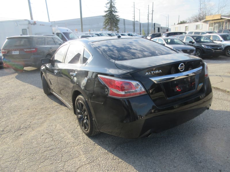 Nissan Altima 2015 price $6,900