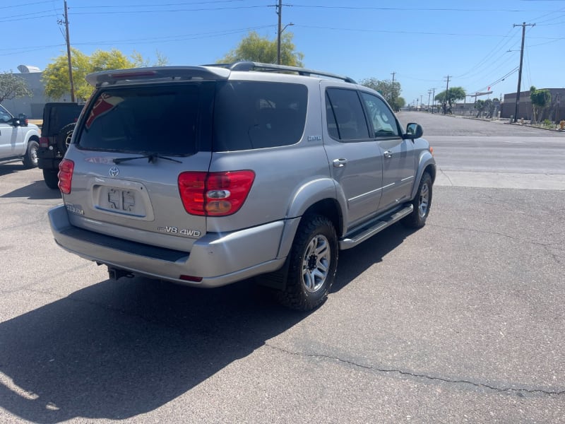 Toyota Sequoia 2004 price $7,991