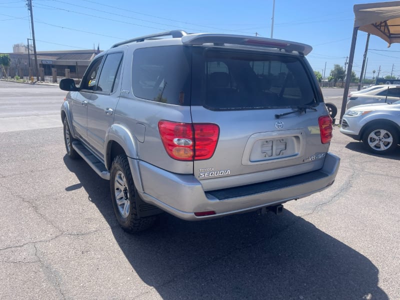 Toyota Sequoia 2004 price $7,991