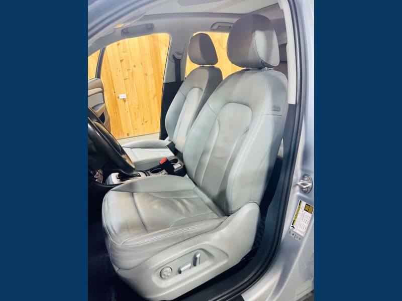 Audi Q3 2017 price $18,500