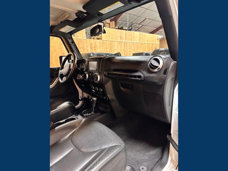 Jeep Wrangler Unlimited 2015 price $19,995