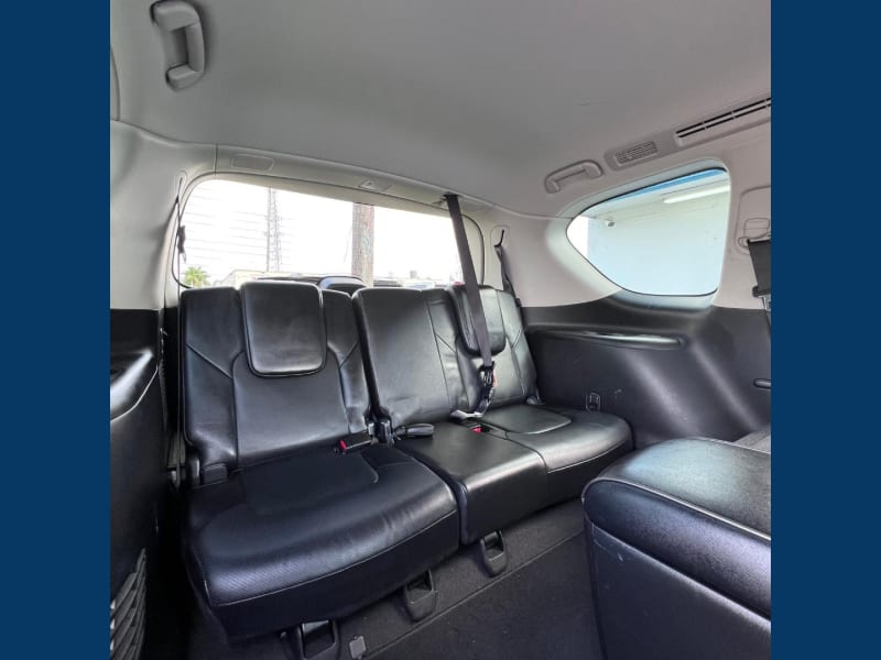 Infiniti QX80 2018 price $17,995