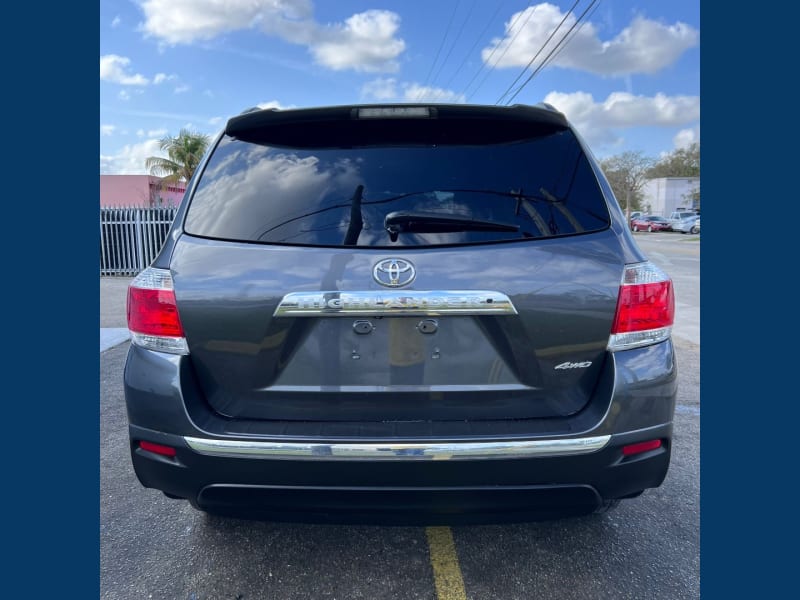 TOYOTA HIGHLANDER 2013 price $9,995