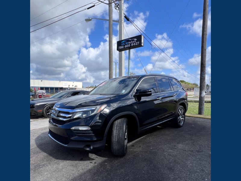 Honda Pilot 2017 price $13,995