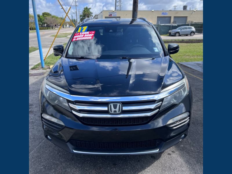 Honda Pilot 2017 price $13,995