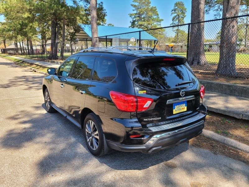 Nissan Pathfinder 2017 price $2,995 Down