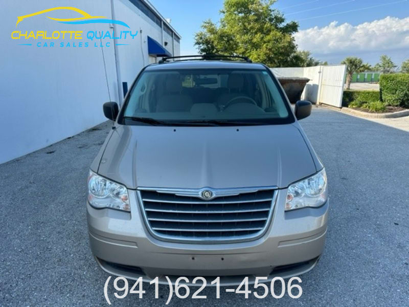 Chrysler Town & Country 2009 price $3,600 Cash