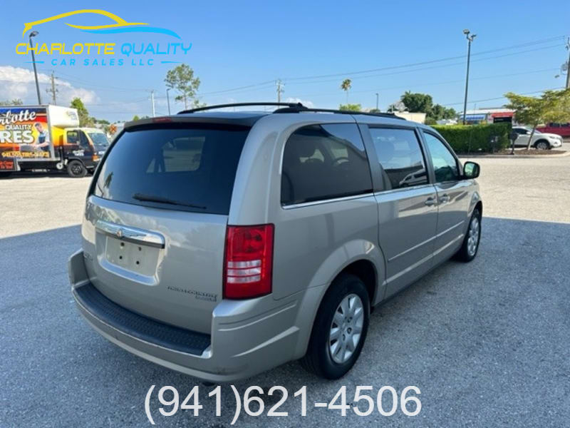 Chrysler Town & Country 2009 price $3,600 Cash