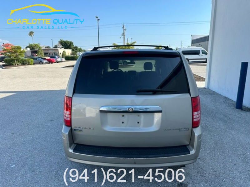 Chrysler Town & Country 2009 price $3,600 Cash