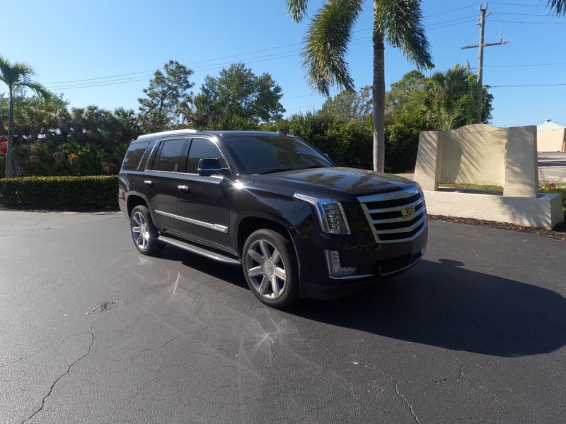 Cadillac Escalade 2018 price $42,900