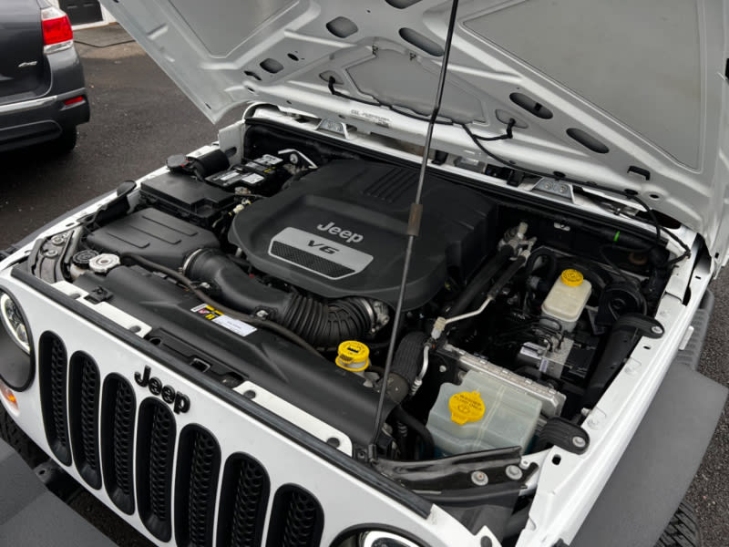 Jeep Wrangler 2015 price $18,400