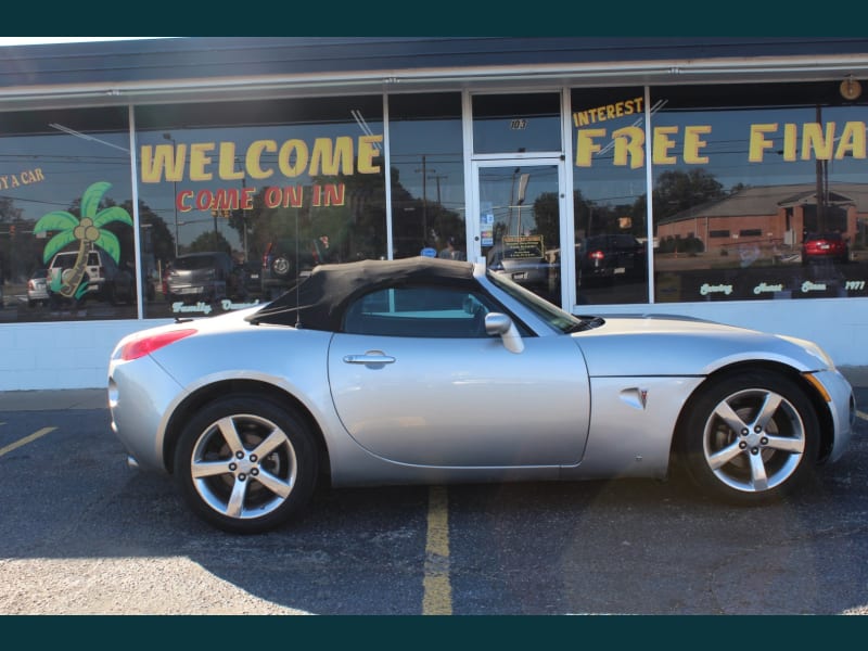 Pontiac Solstice 2008 price $9,995