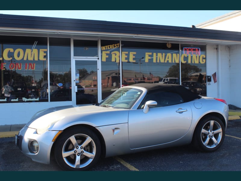 Pontiac Solstice 2008 price $9,995