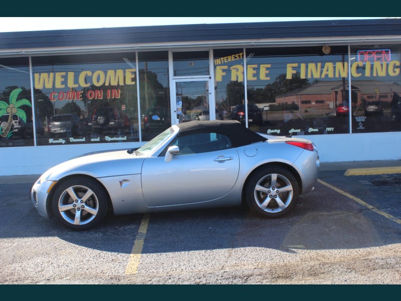 Pontiac Solstice 2008 price $9,995